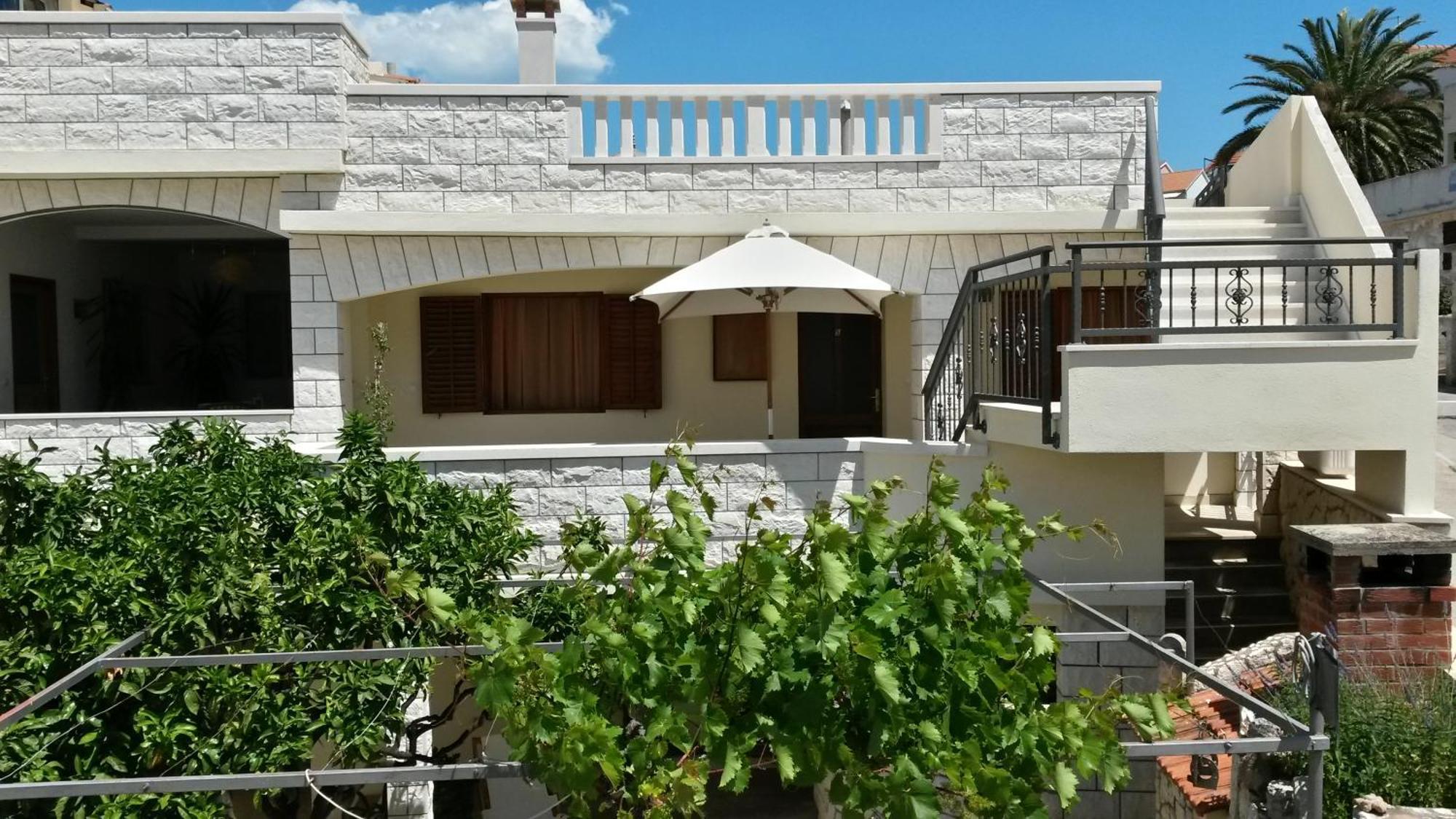 Bed & Breakfast Huljic 赫瓦尔 外观 照片